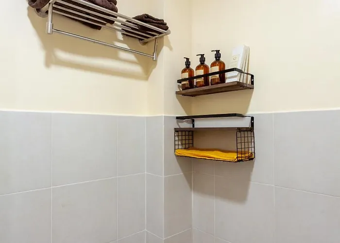 Spacious With Fast Wi-fi Near Up And Maginhawa Apartment Manila