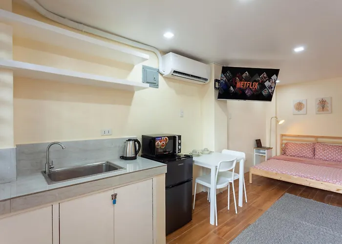 Spacious With Fast Wi-fi Near Up And Maginhawa *