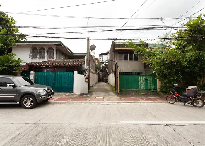 Spacious With Fast Wi-fi Near Up And Maginhawa Manila