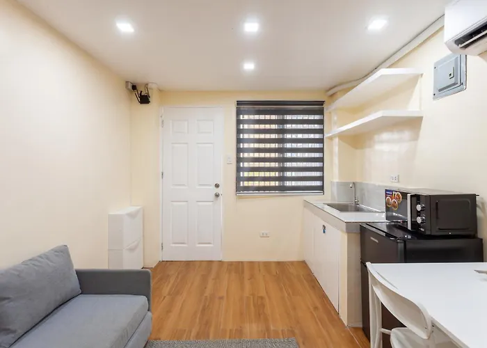 Spacious With Fast Wi-fi Near Up And Maginhawa Apartment Manila